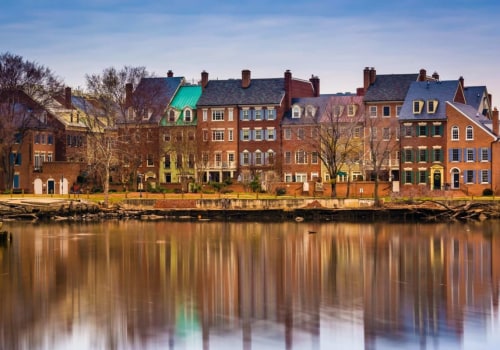 What is the Average Age of Homes in Alexandria, Virginia?